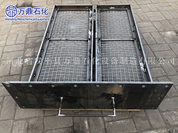 江西某環(huán)保科技有限公司采購(gòu)我司DN2400-500MM鑲嵌式絲網(wǎng)除沫器